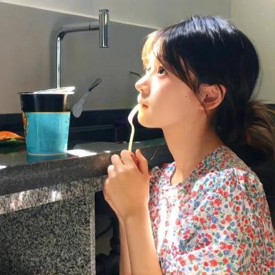 黑伞人